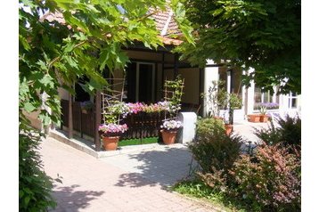 Slovacia Chata Turčianske Teplice, Exteriorul